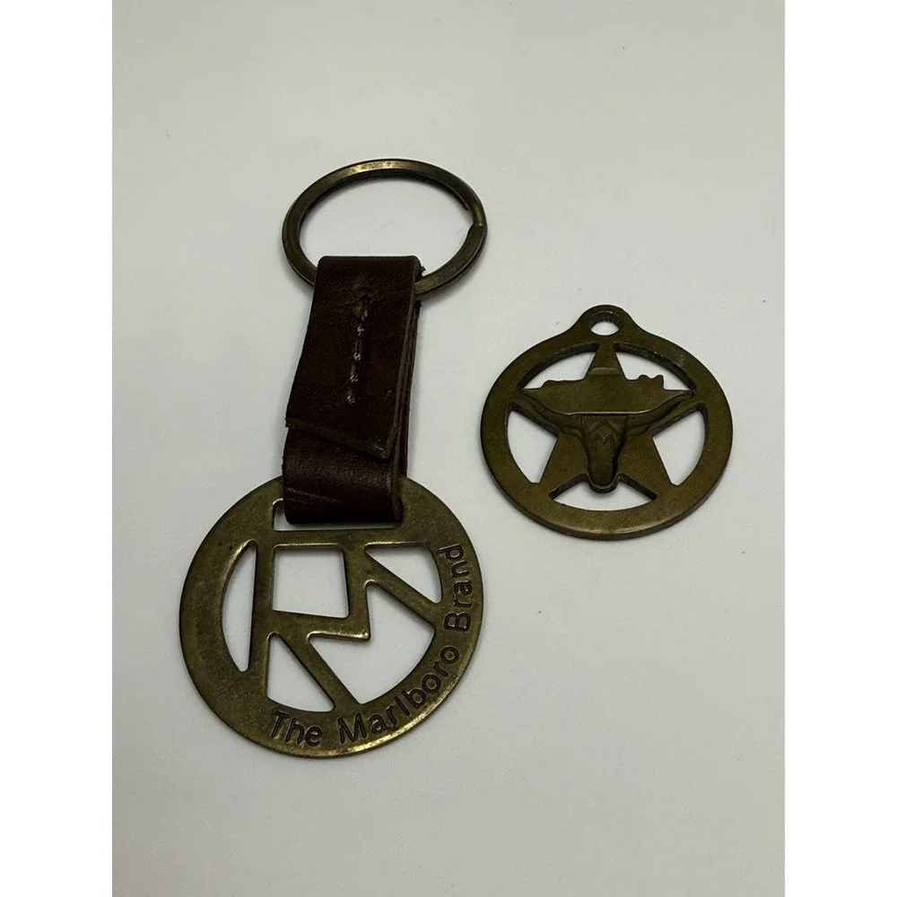 Vintage Marlboro Brass Keychain & Longhorn Steer Pendant Lot Collectible